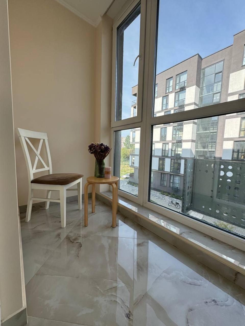Avalon Time Apartment Lviv Exterior photo
