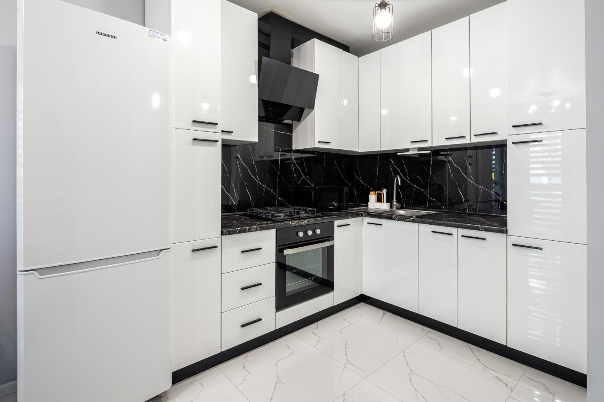 Avalon Time Apartment Lviv Exterior photo
