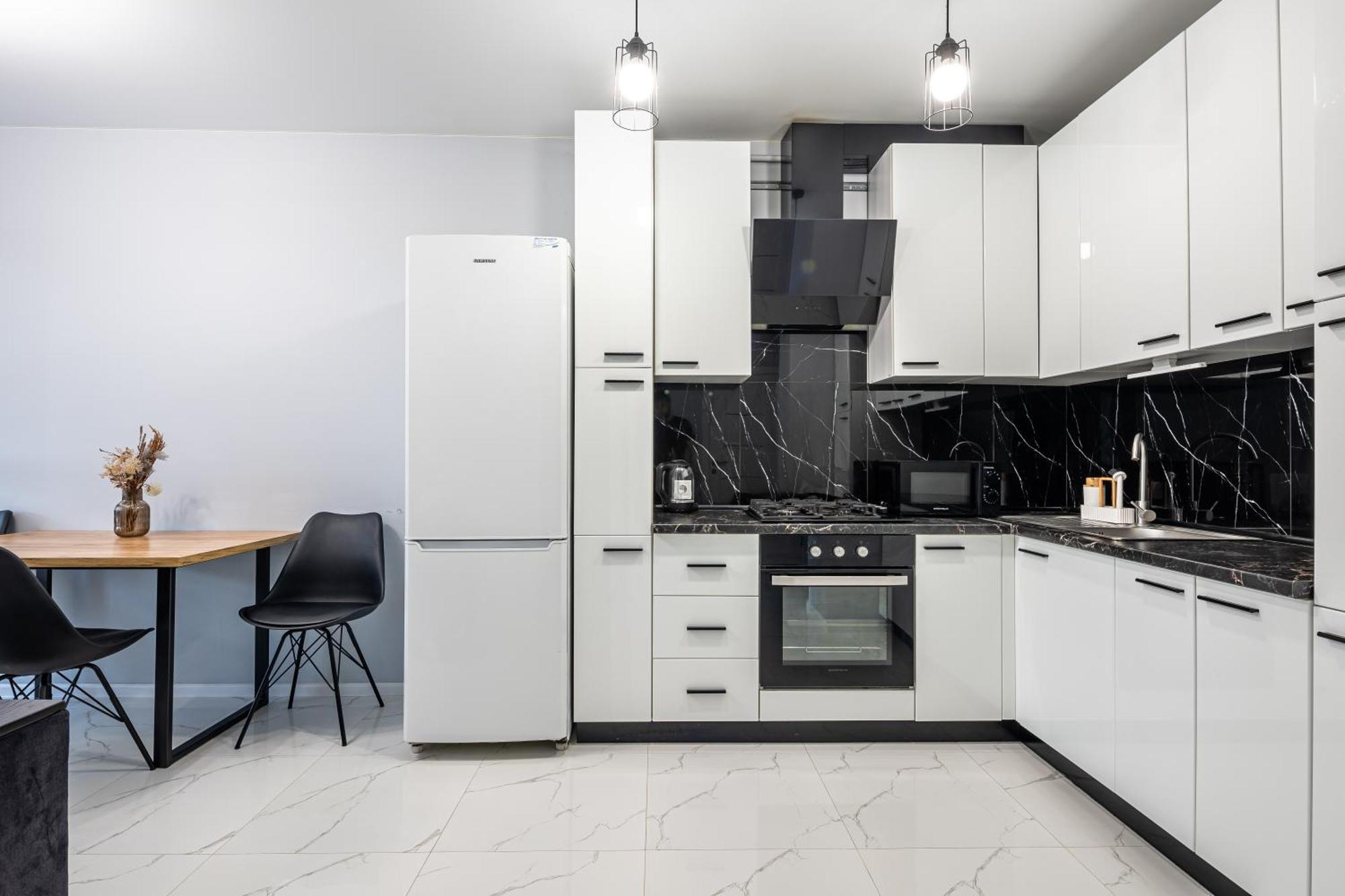 Avalon Time Apartment Lviv Exterior photo