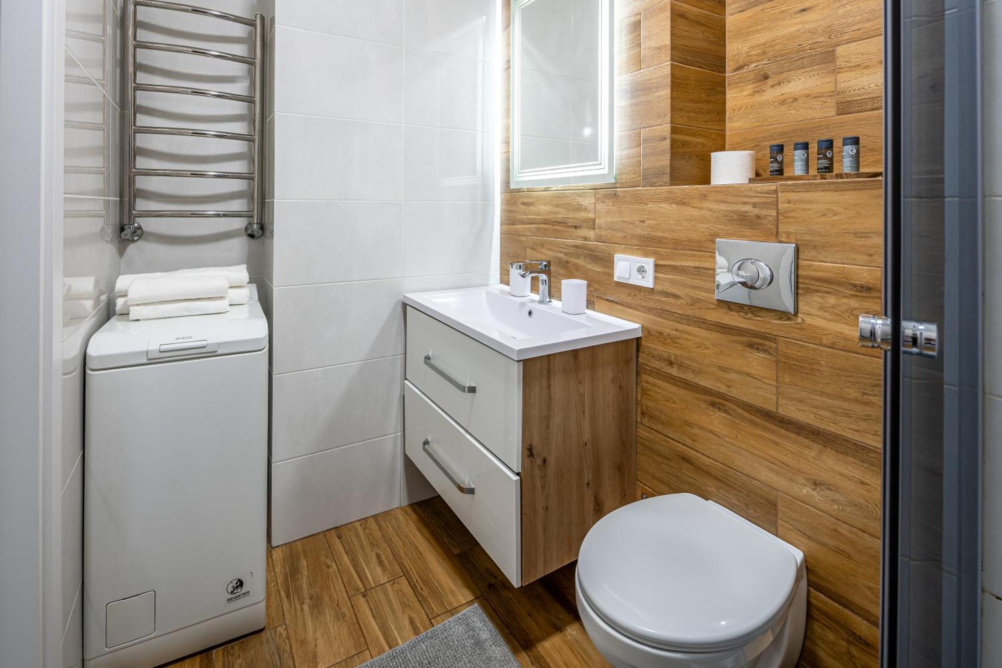 Avalon Time Apartment Lviv Exterior photo